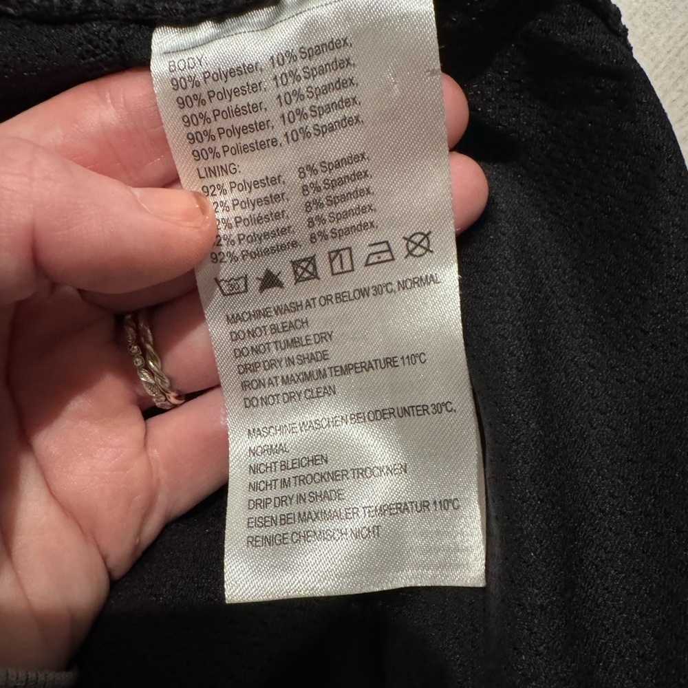 Baleaf Black Activewear Skirt with Built in shorts - Picture 7 of 7